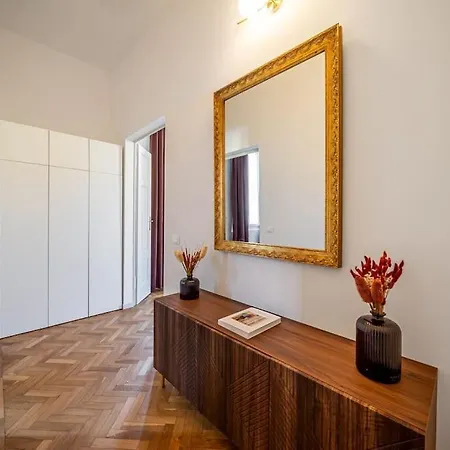 Lussuoso Con Vista Ghirlandina Апартаменты Модена