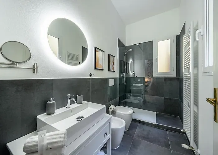 Lussuoso Con Vista Ghirlandina Appartamento Modena